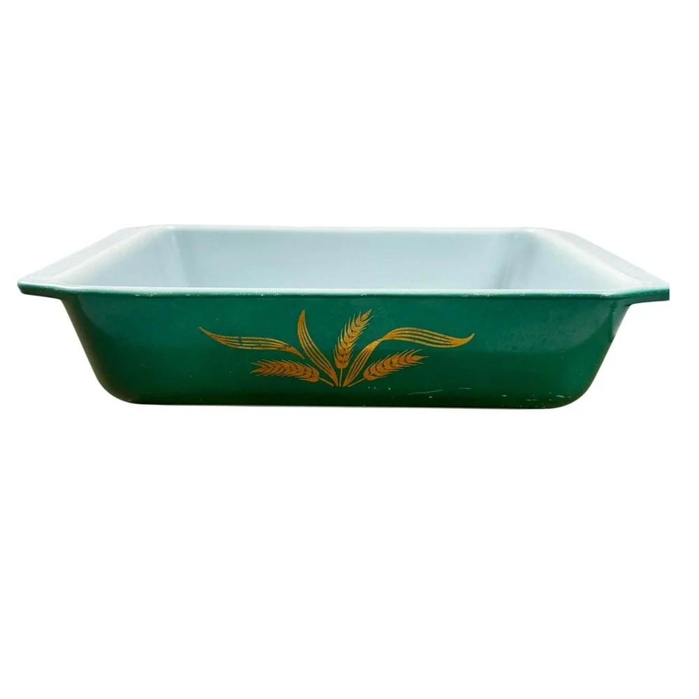 Pyrex 575-B Green Wheat Hospitality Promotional Space Saver 2 QT Casserole Lid